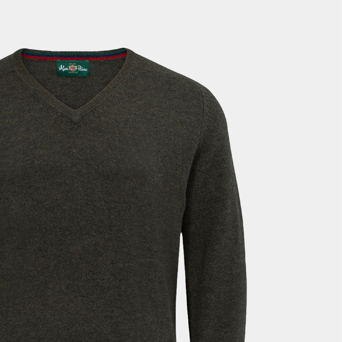STREETLY VEE NECK
