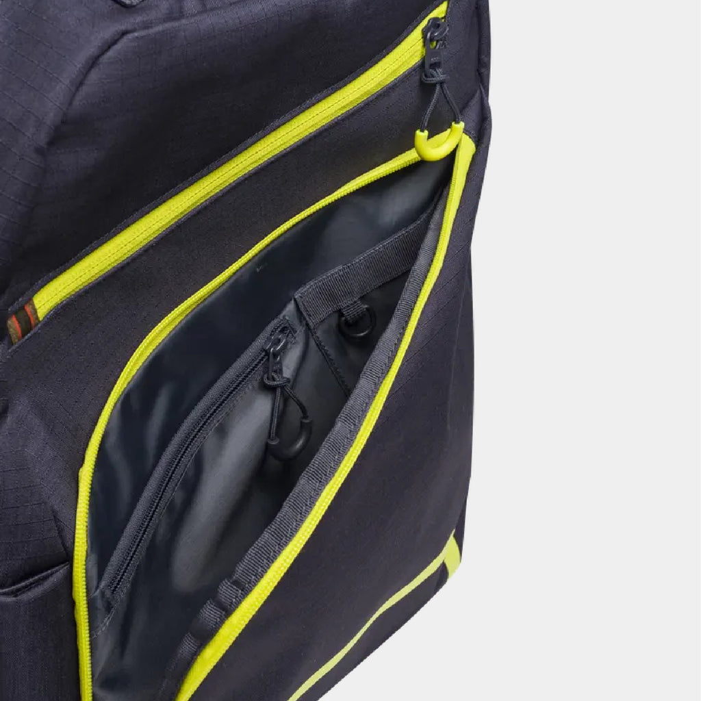 Challenge Backpack Ebony & Sulphur Spring