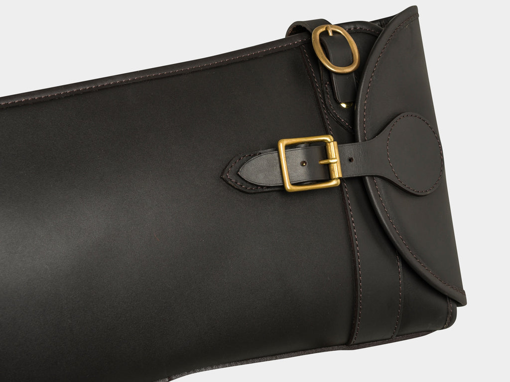 Terrain EVO Leather Gun Case Dark Brown - détail boucle et rabat